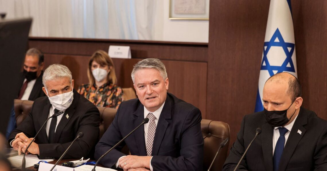 OECD tells Israel to cut red tape in non-tech sectors to boost productivity