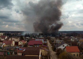 US stocks fall again as Ukraine worries weigh on investors