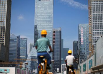 In ‘miracle’ city Shenzhen, fears for China’s economic future