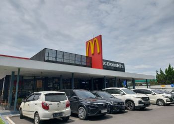 Indonesians boycott McDonald’s, Starbucks over support for Israel | Israel-Palestine conflict News