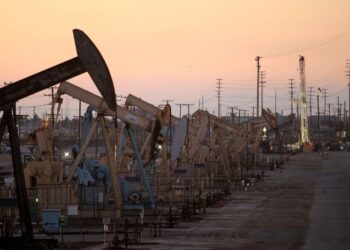 Oil price gains capped by demand concerns
