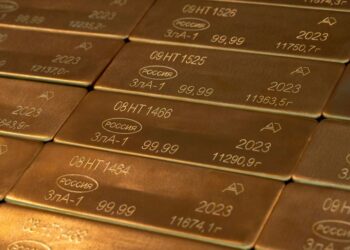 Gold drifts lower for second day as Middle East fears subside
