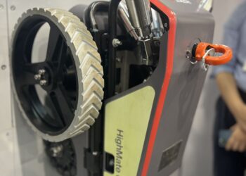 روبوت بلس بلس تطلق روبوت التنظيف HighMate C20 في معرض SMM 2024، لتعزيز الكفاءة والسلامة في صناعة الشحن البحري