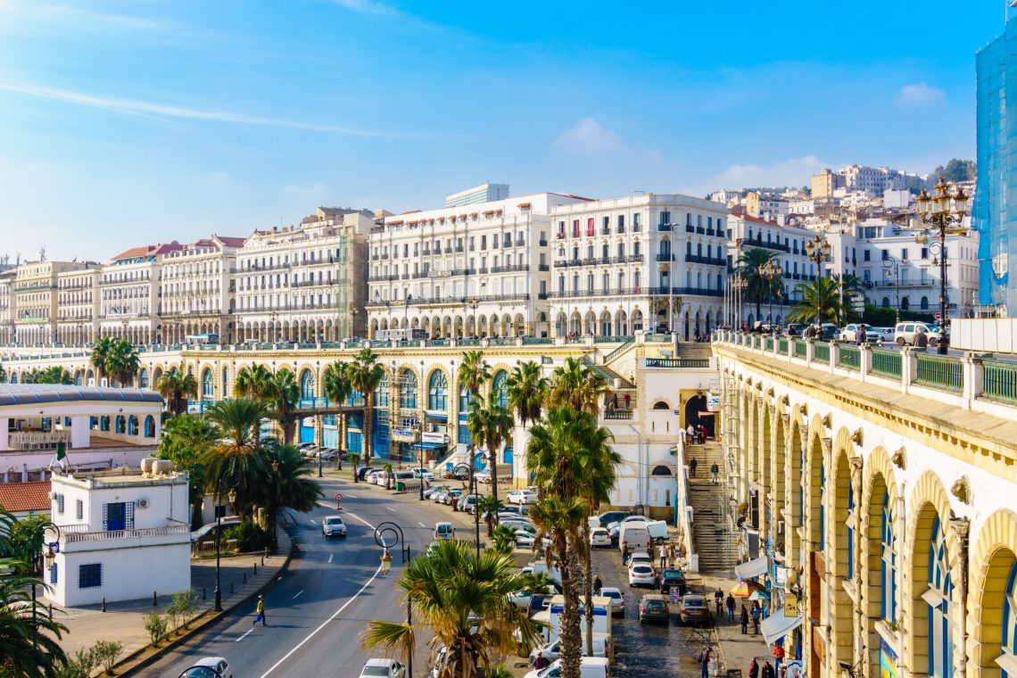 La Rôle Stratégique de la Distribution de Communiqués de Presse pour Soutenir les Entreprises et Organisations Opérant en Algérie